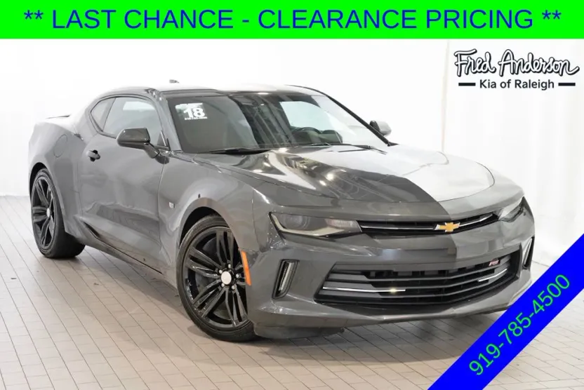 2018 Chevrolet Camaro 1LT photo 1