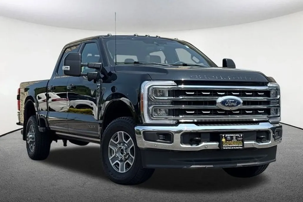 2023 Ford F-250 Lariat photo 1