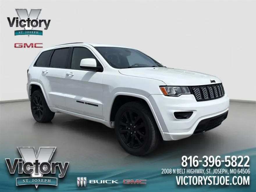 2020 Jeep Grand Cherokee Laredo photo 1