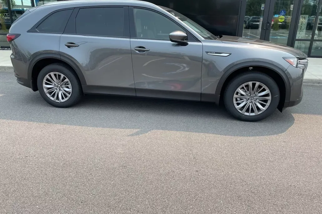 2025 Mazda CX-90 3.3 Turbo Preferred photo 1