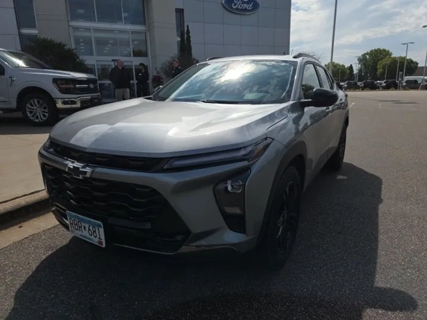 2024 Chevrolet Trax ACTIV photo 1