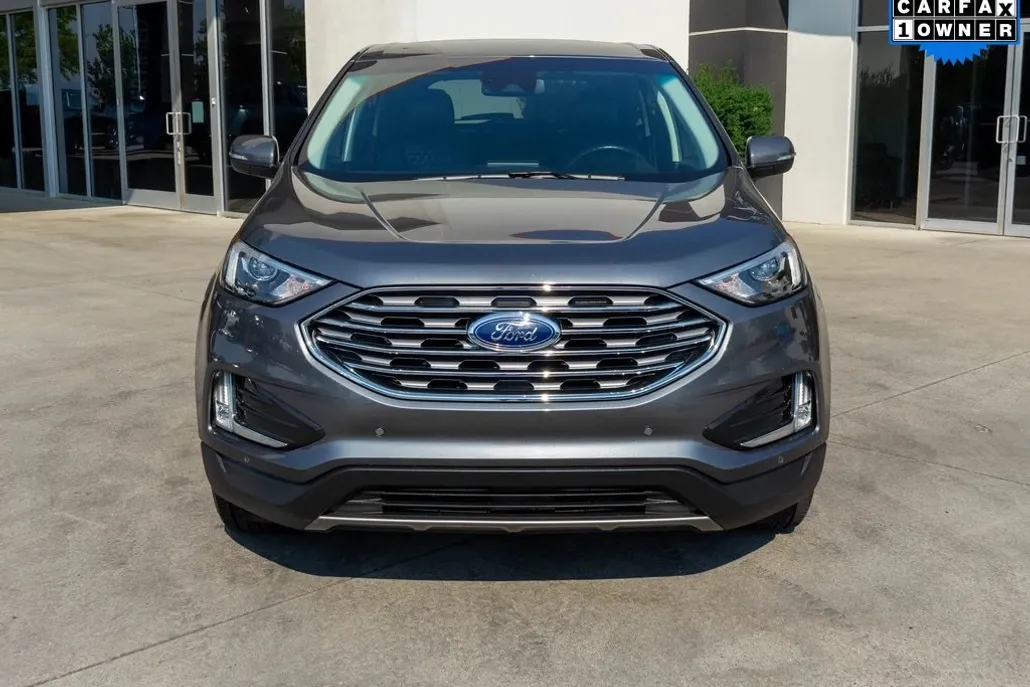 2024 Ford Edge Titanium photo 1