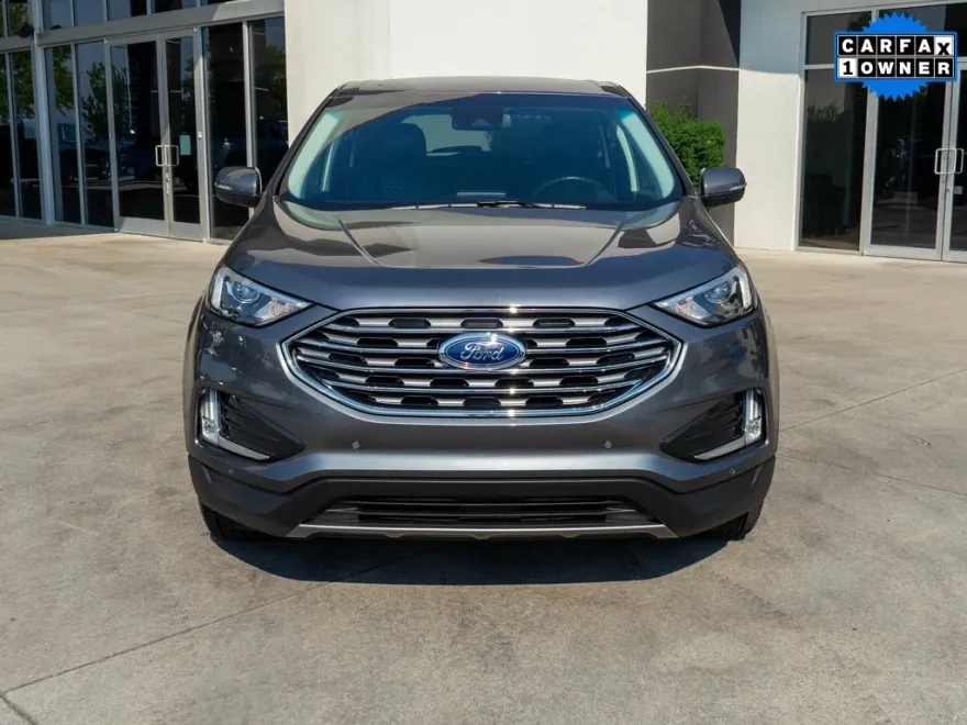 2024 Ford Edge Titanium photo 1