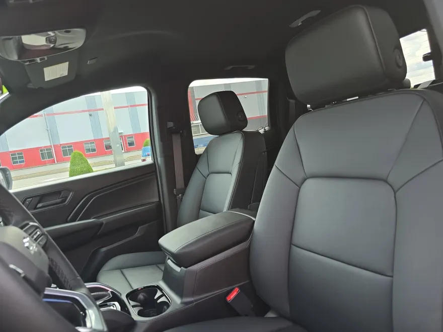 2026 Chevrolet Colorado Trail Boss photo 1