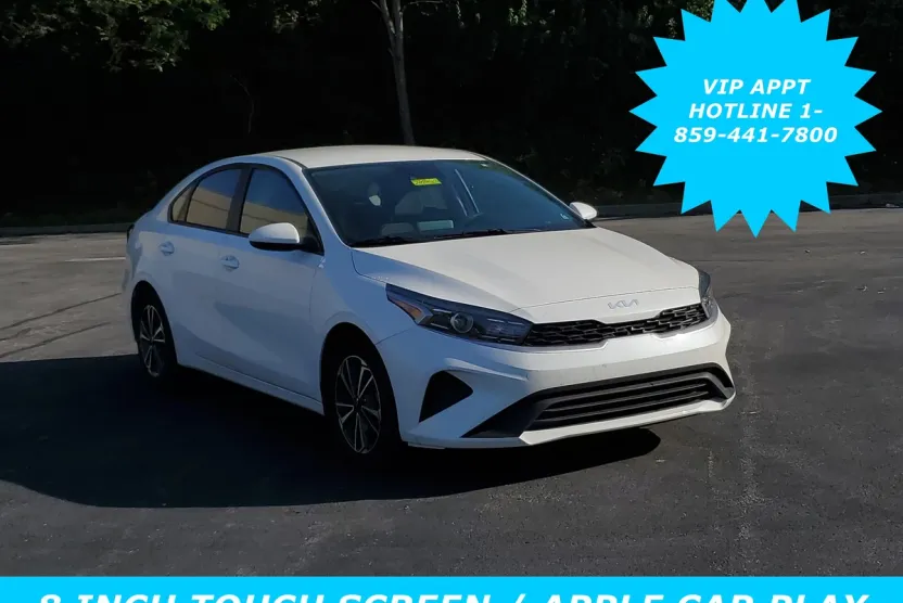 2023 Kia Forte LXS photo 1