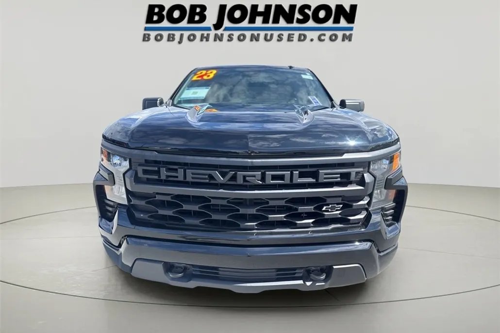 2023 Chevrolet Silverado 1500 Custom photo 1