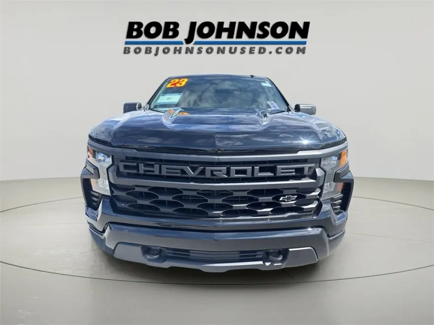 2023 Chevrolet Silverado 1500 Custom photo 1