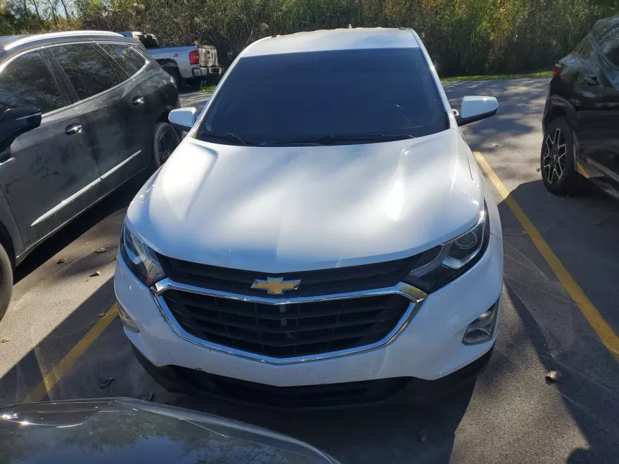 2018 Chevrolet Equinox LT photo 1