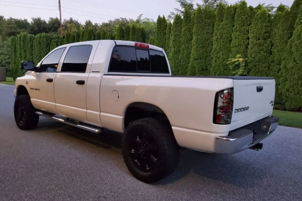 2006 Dodge Ram 3500 SLT photo 1