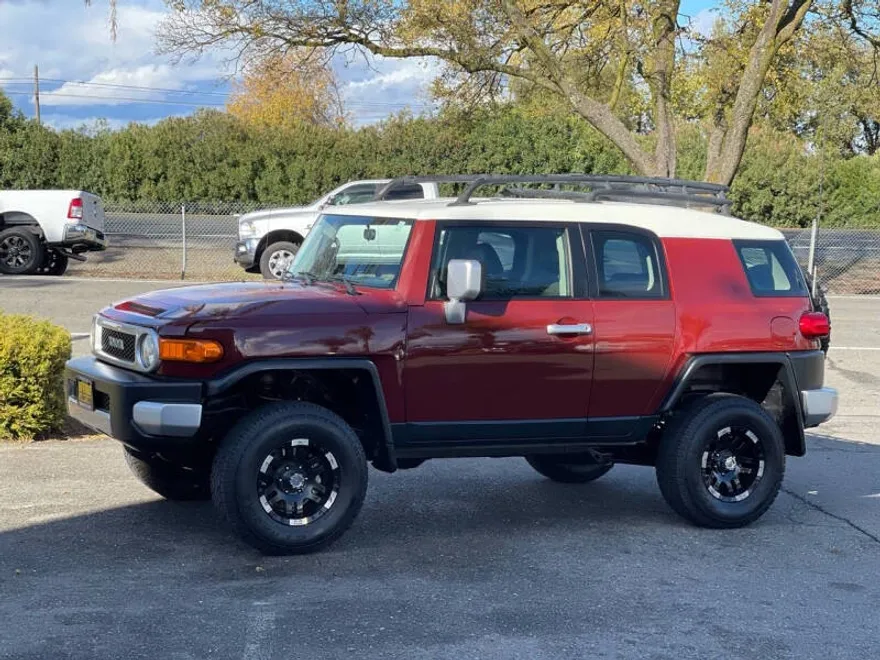 2008 Toyota FJ Cruiser Base photo 1