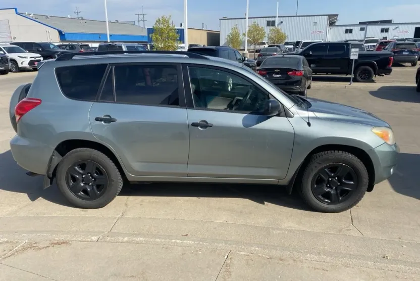 2008 Toyota RAV4 Base photo 1