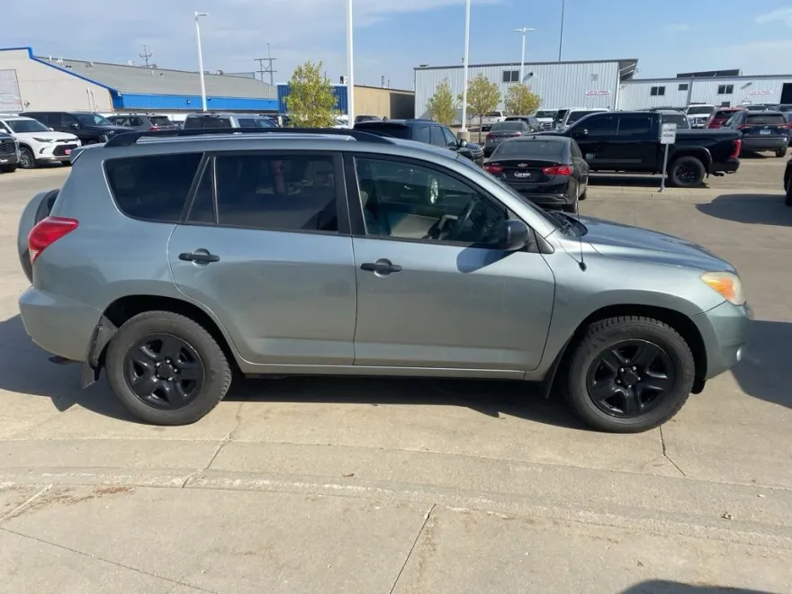 2008 Toyota RAV4 Base photo 1