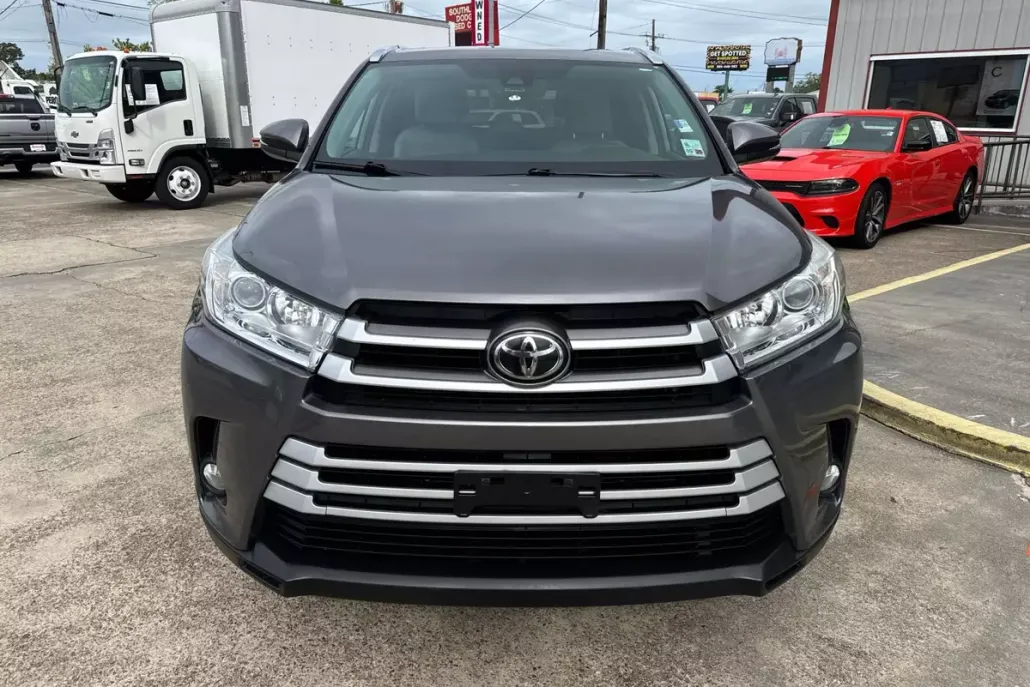 2019 Toyota Highlander XLE photo 1