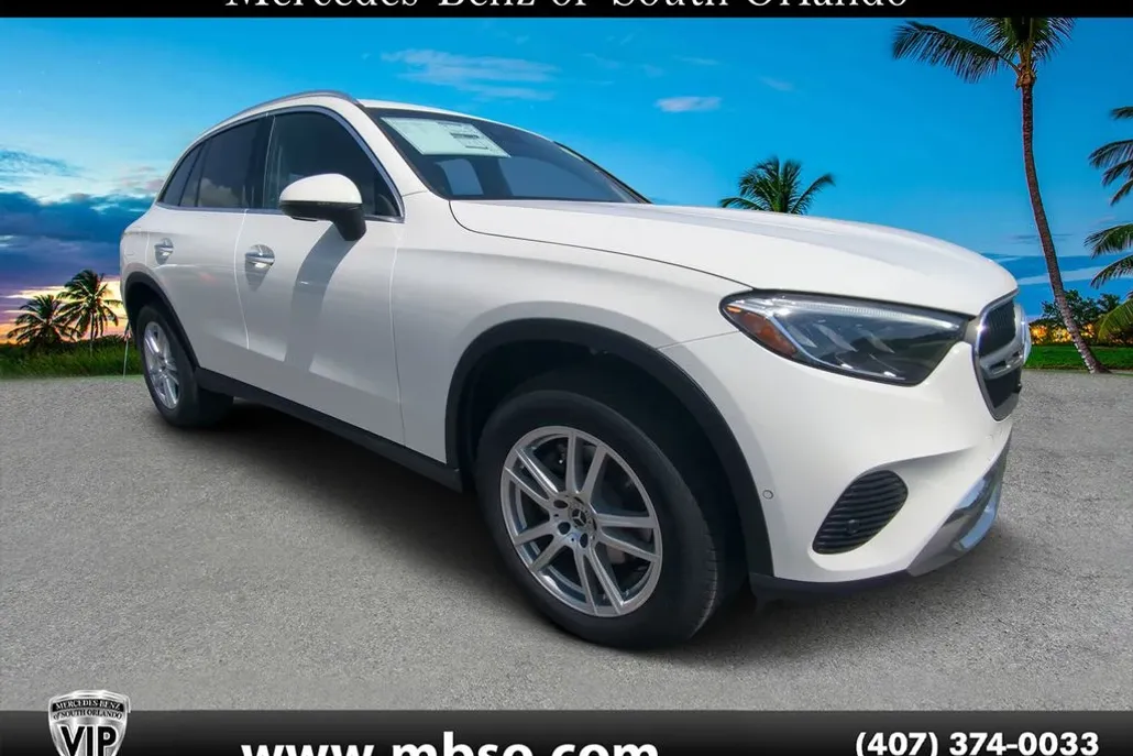 2025 Mercedes Benz GLC 300 4MATIC photo 1