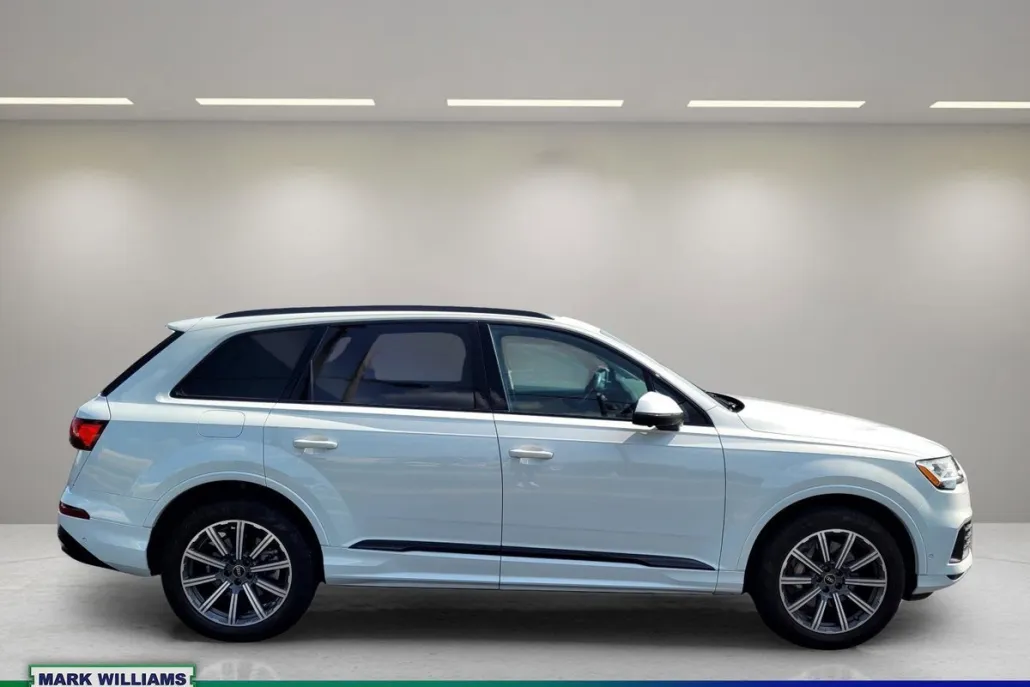 2023 Audi Q7 45 Premium Plus photo 1