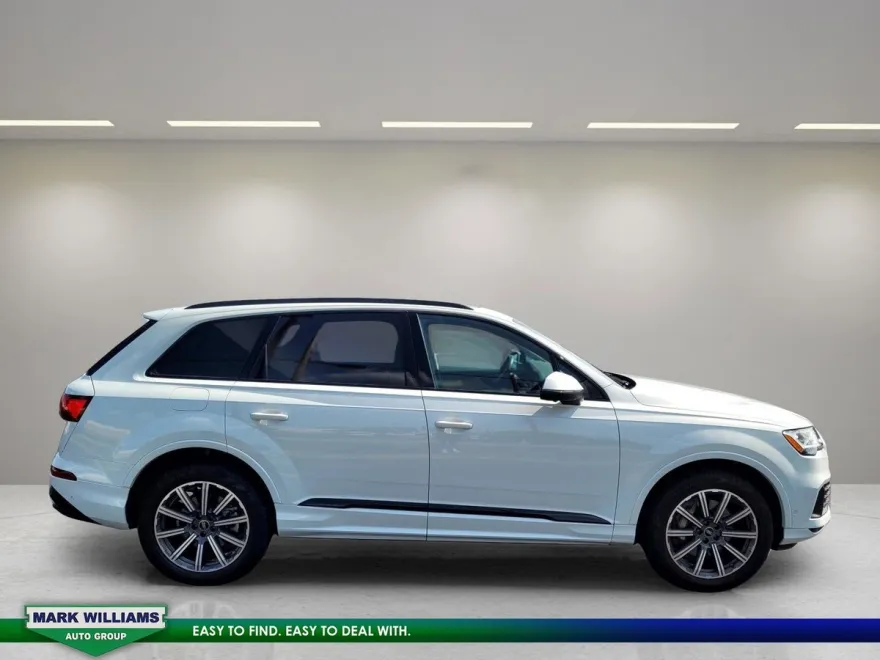 2023 Audi Q7 45 Premium Plus photo 1