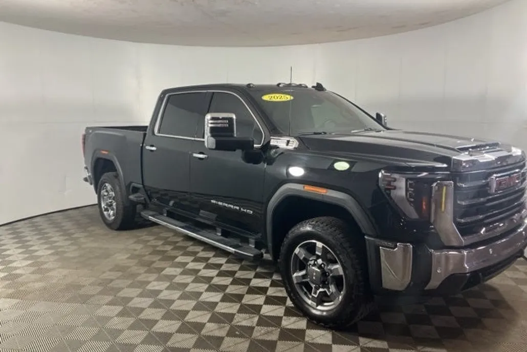 2025 Gmc Sierra HD SLT photo 1