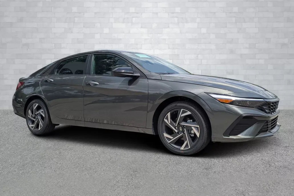 2025 Hyundai Elantra Hybrid SEL photo 1