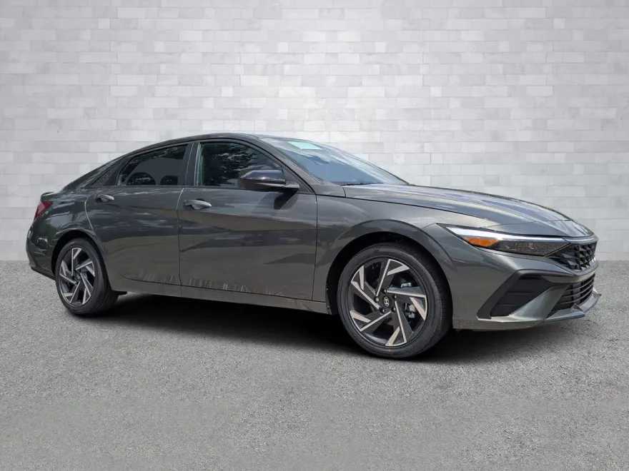 2025 Hyundai Elantra Hybrid SEL photo 1