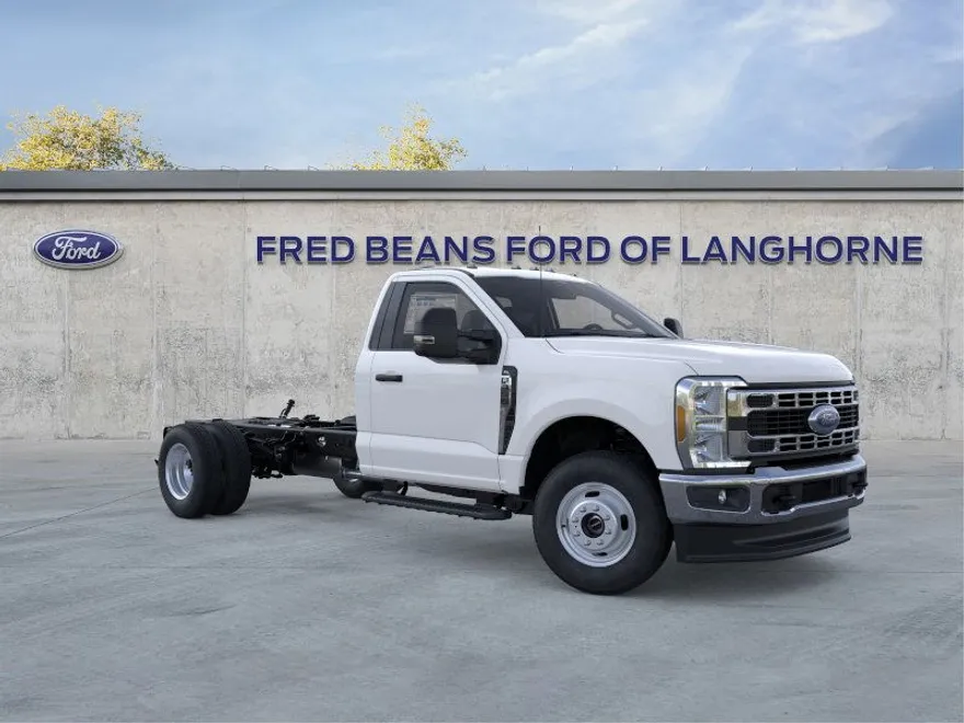 2025 Ford F-350 XL photo 1