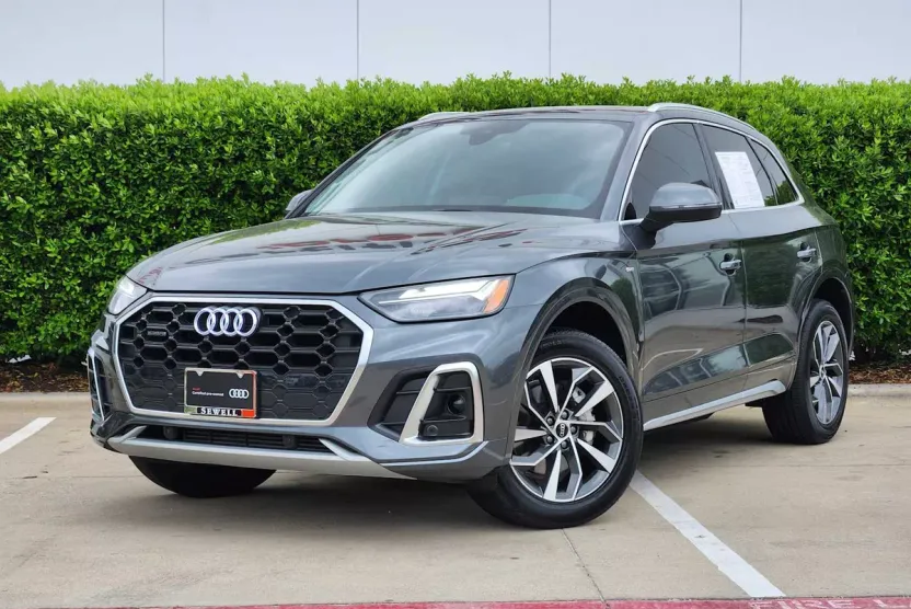 2024 Audi Q5 S line Premium photo 1