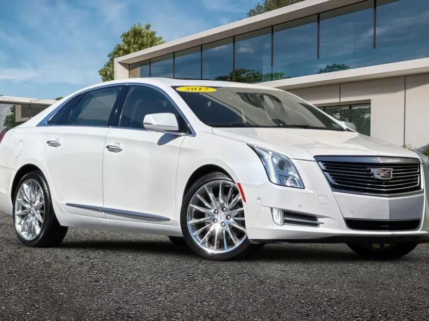 2017 Cadillac XTS Platinum photo 1