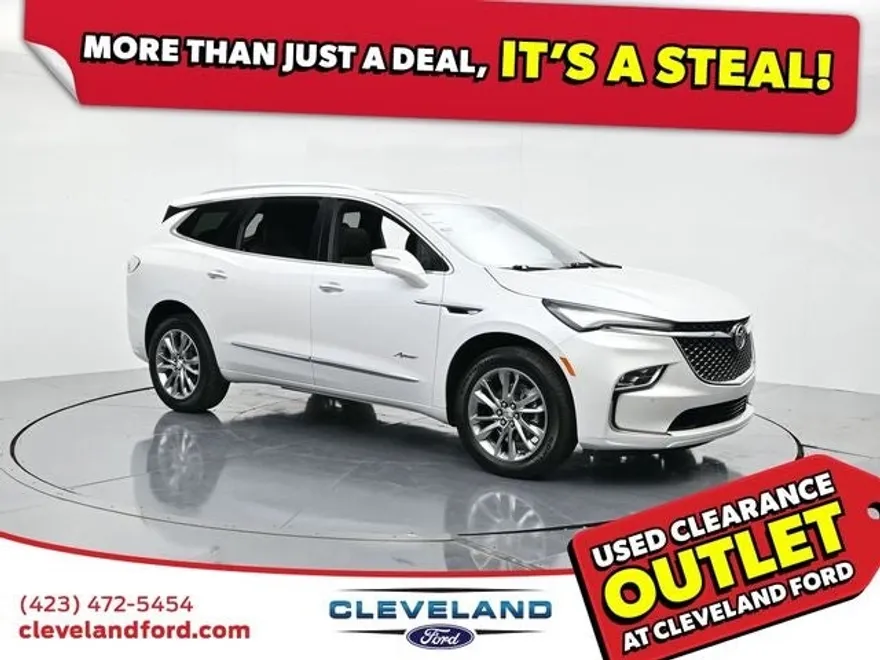 2023 Buick Enclave Avenir photo 1