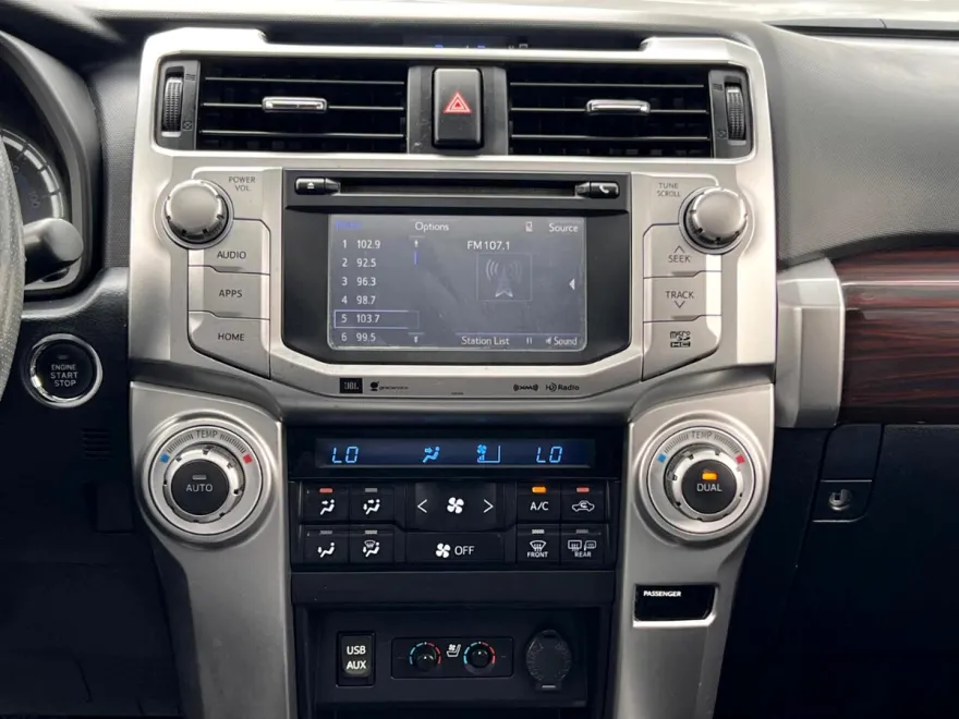 2019 Toyota 4Runner SR5 photo 12