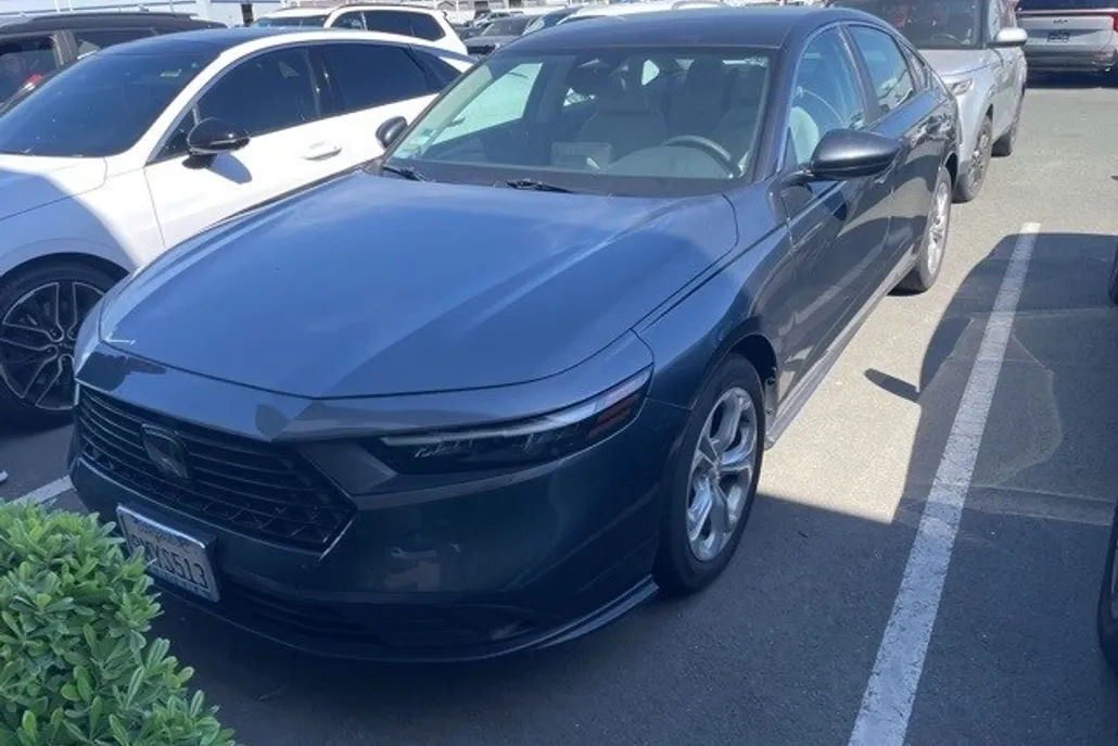 2024 Honda Accord LX photo 1