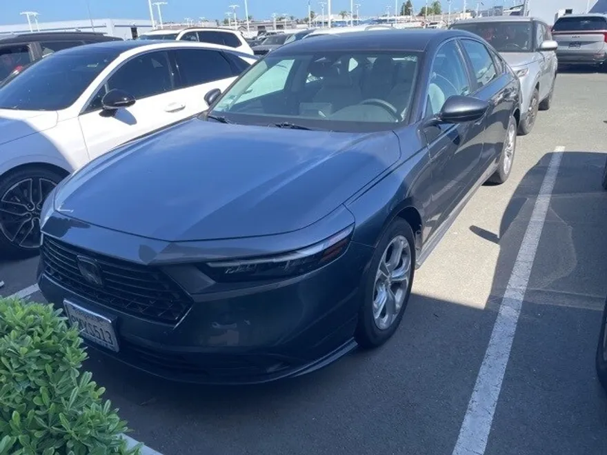 2024 Honda Accord LX photo 1