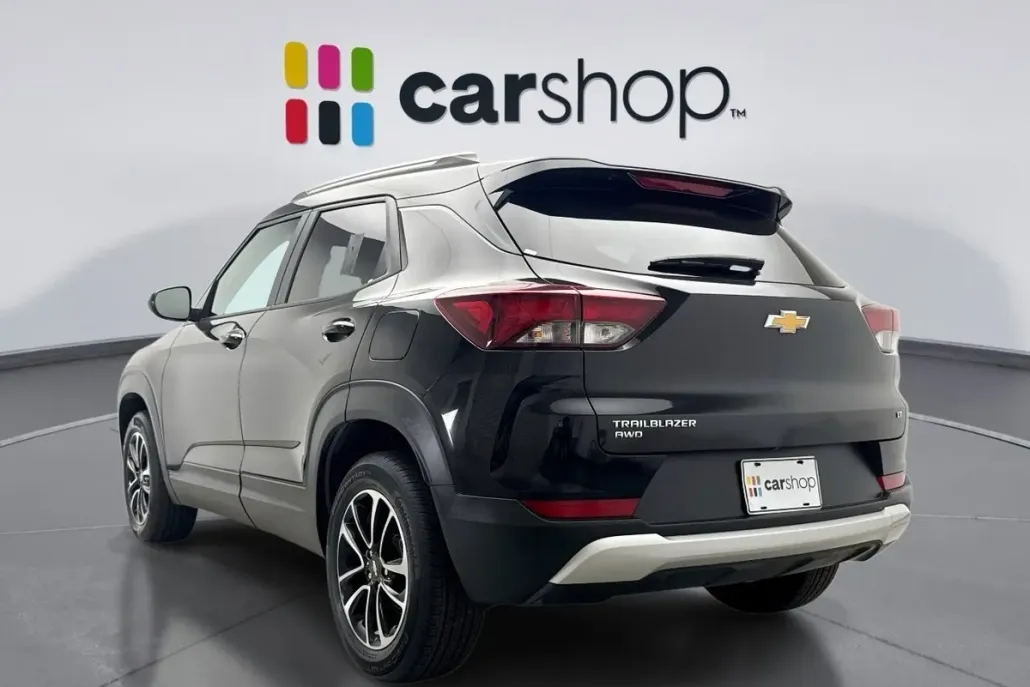 2024 Chevrolet Trailblazer LT photo 1