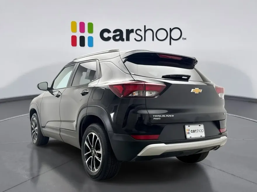 2024 Chevrolet Trailblazer LT photo 1