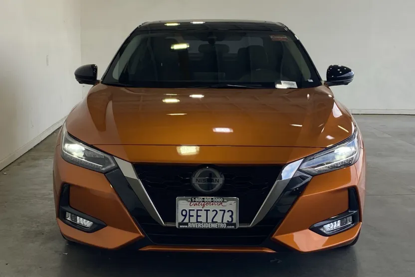2023 Nissan Sentra SR photo 1