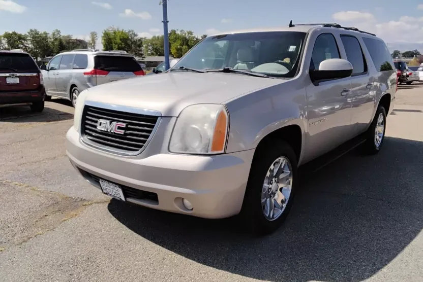 2009 Gmc Yukon XL SLT 1500 photo 1