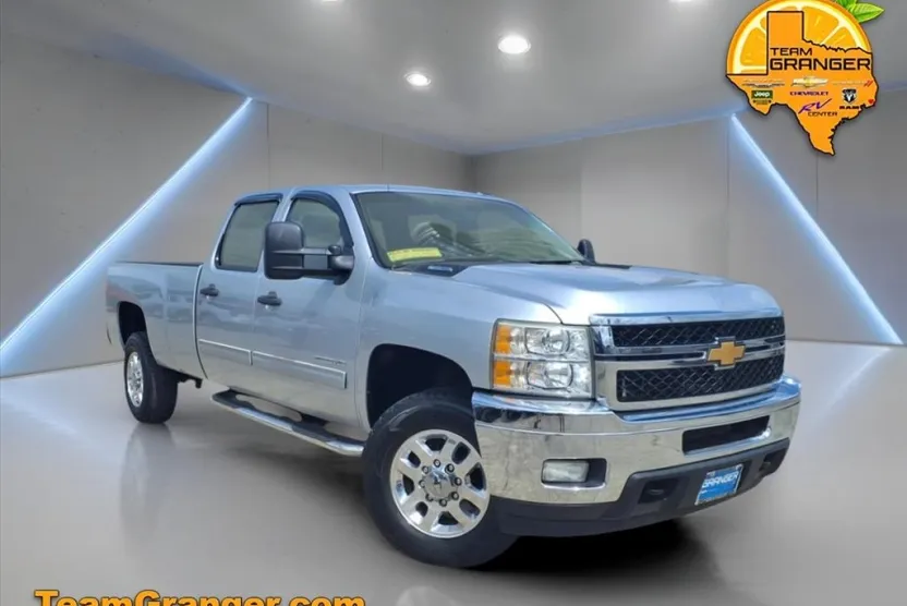2013 Chevrolet Silverado 2500HD LT photo 1