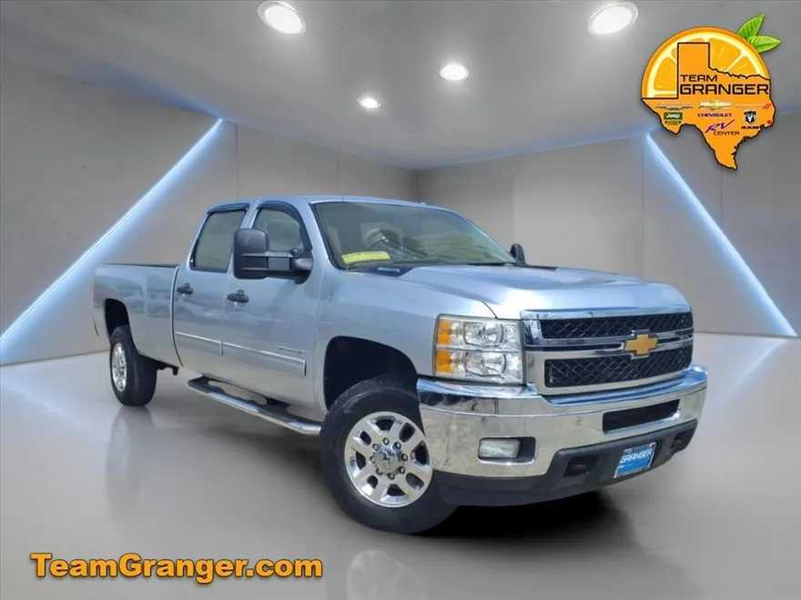 2013 Chevrolet Silverado 2500HD LT photo 1
