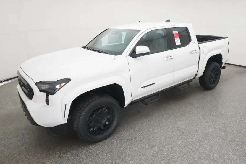 2025 Toyota Tacoma SR5 Double Cab photo 1