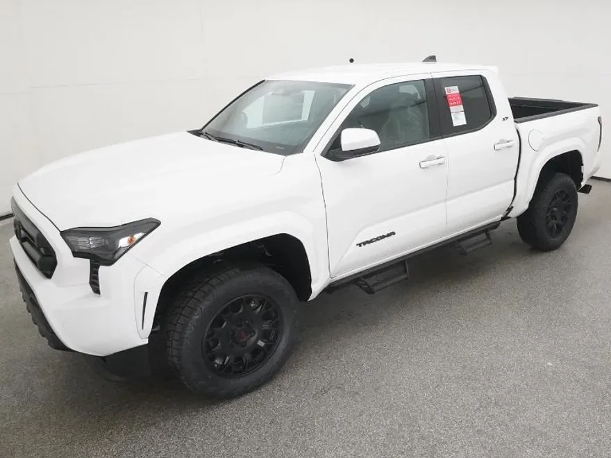 2025 Toyota Tacoma SR5 Double Cab photo 1