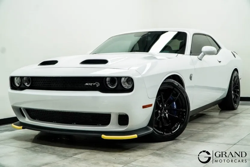 2023 Dodge Challenger SRT8 Hellcat photo 1