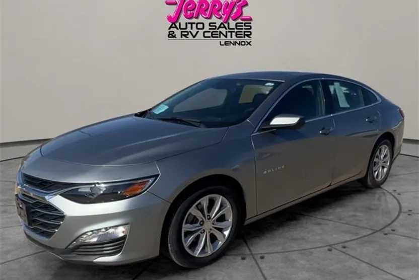 2024 Chevrolet Malibu 1LT photo 1