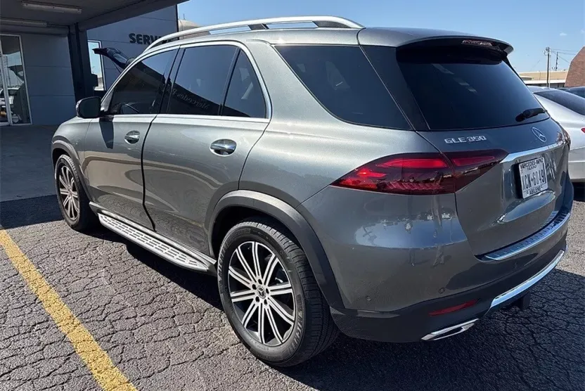 2025 Mercedes Benz GLE 350 4MATIC photo 1