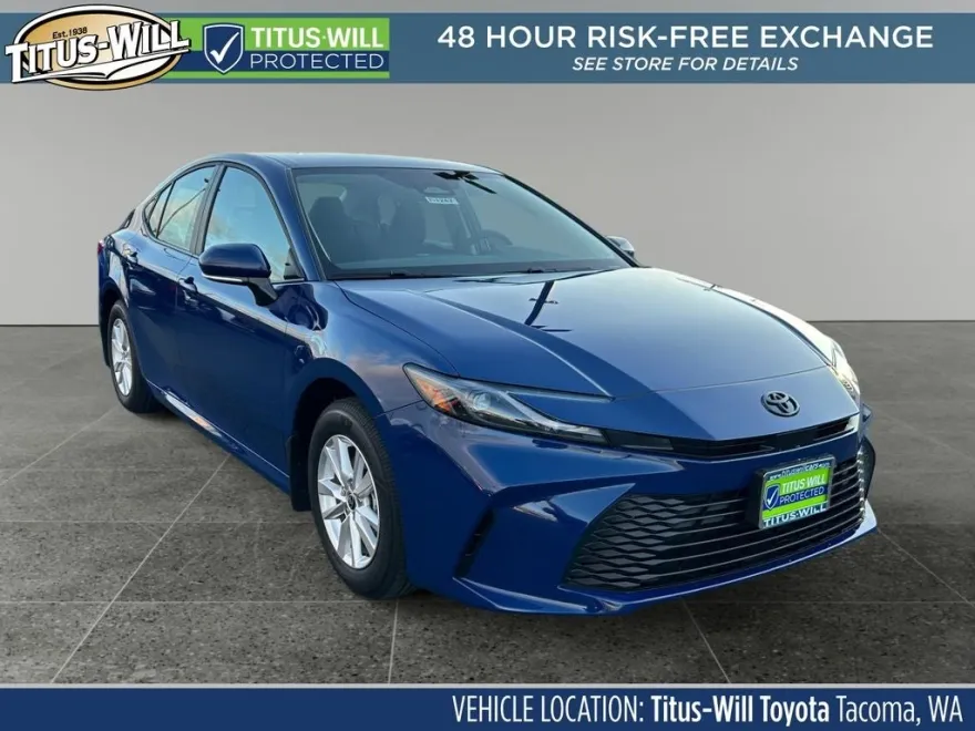 2025 Toyota Camry LE photo 1