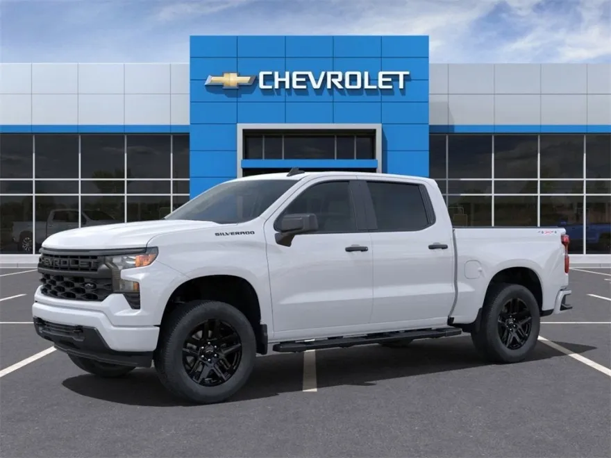 2025 Chevrolet Silverado 1500 Custom photo 1