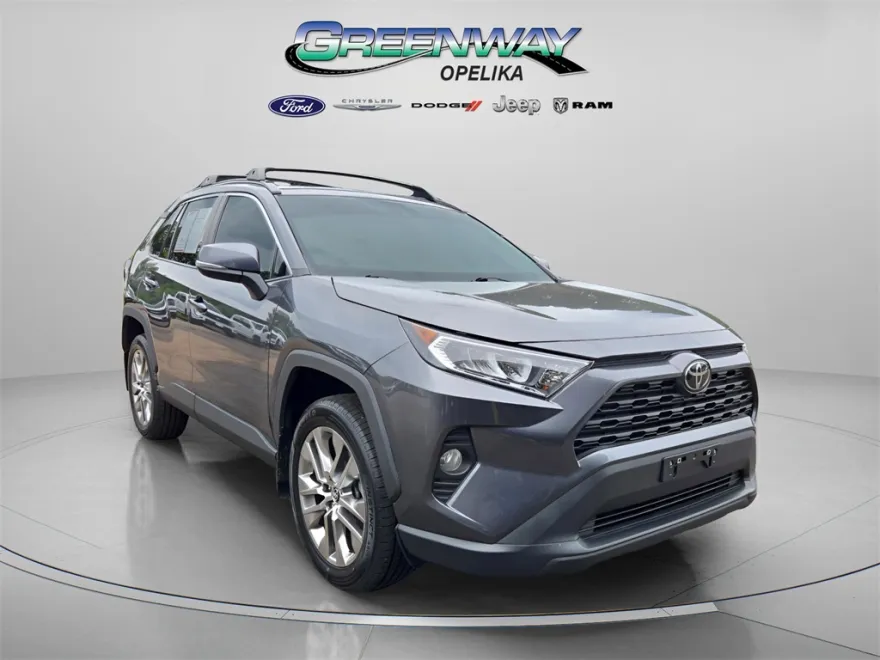 2021 Toyota RAV4 XLE Premium photo 1