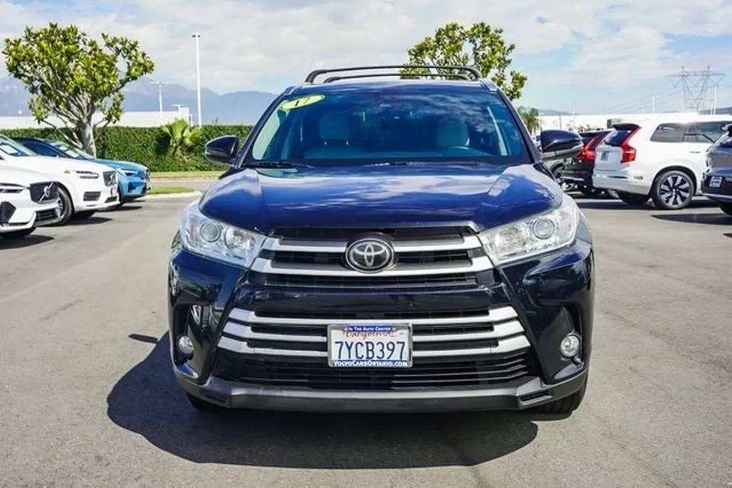 2017 Toyota Highlander SE XLE photo 1