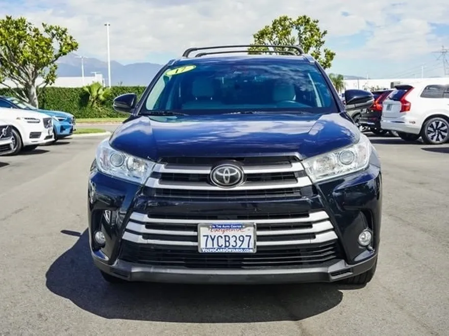 2017 Toyota Highlander SE XLE photo 1
