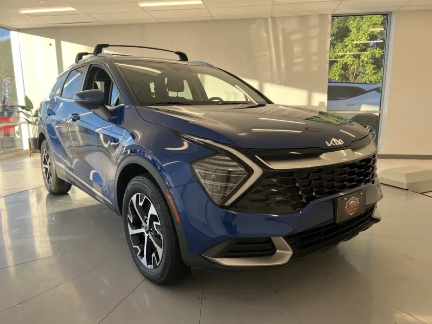 2024 Kia Sportage EX photo 1