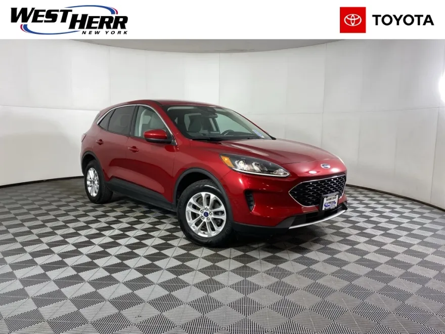 2020 Ford Escape SE photo 1