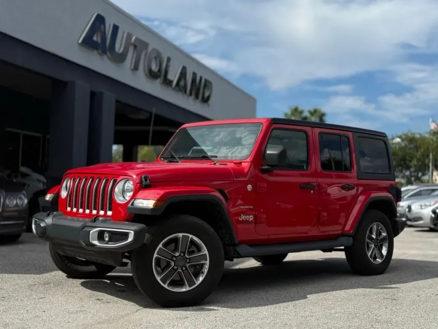 2019 Jeep Wrangler Unlimited Sahara photo 1
