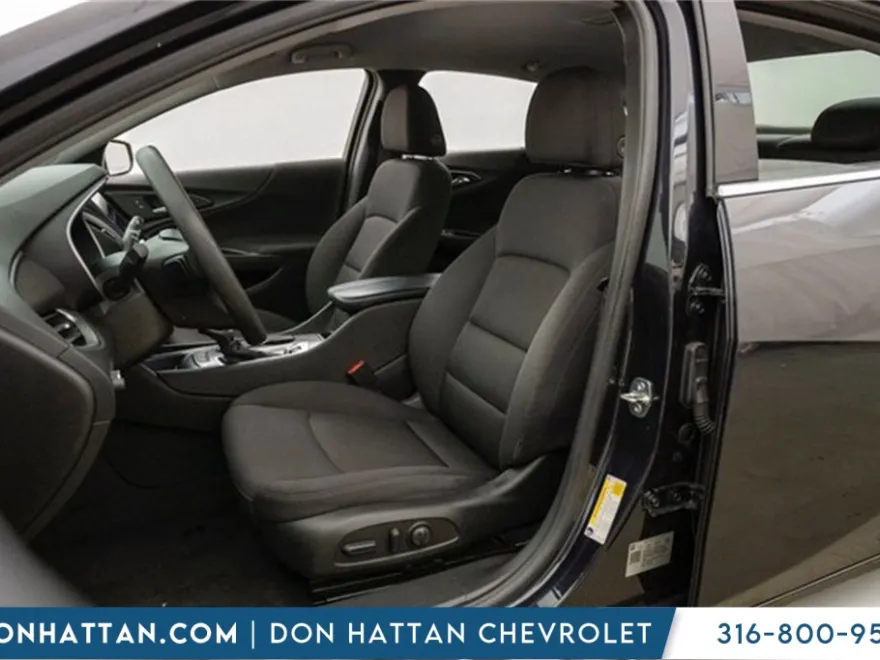 2023 Chevrolet Malibu 1LT photo 1